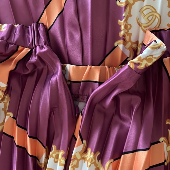 💜Gucci 2019 Purple Gold Marmont GG Doubloon Harness Silk Pleated Skirt💜 - Picture 7 of 8